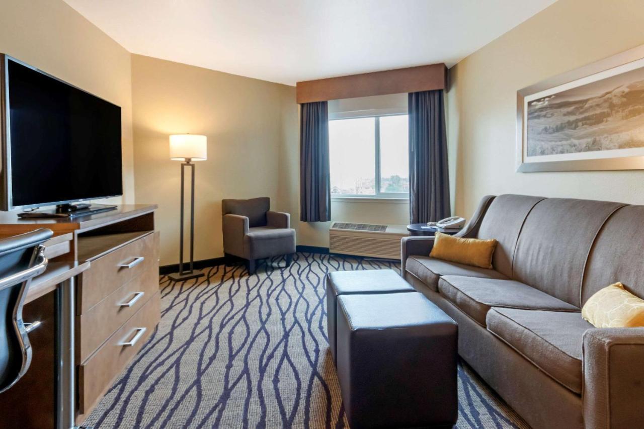 Comfort Inn & Suites Market - Airport Great Falls Εξωτερικό φωτογραφία