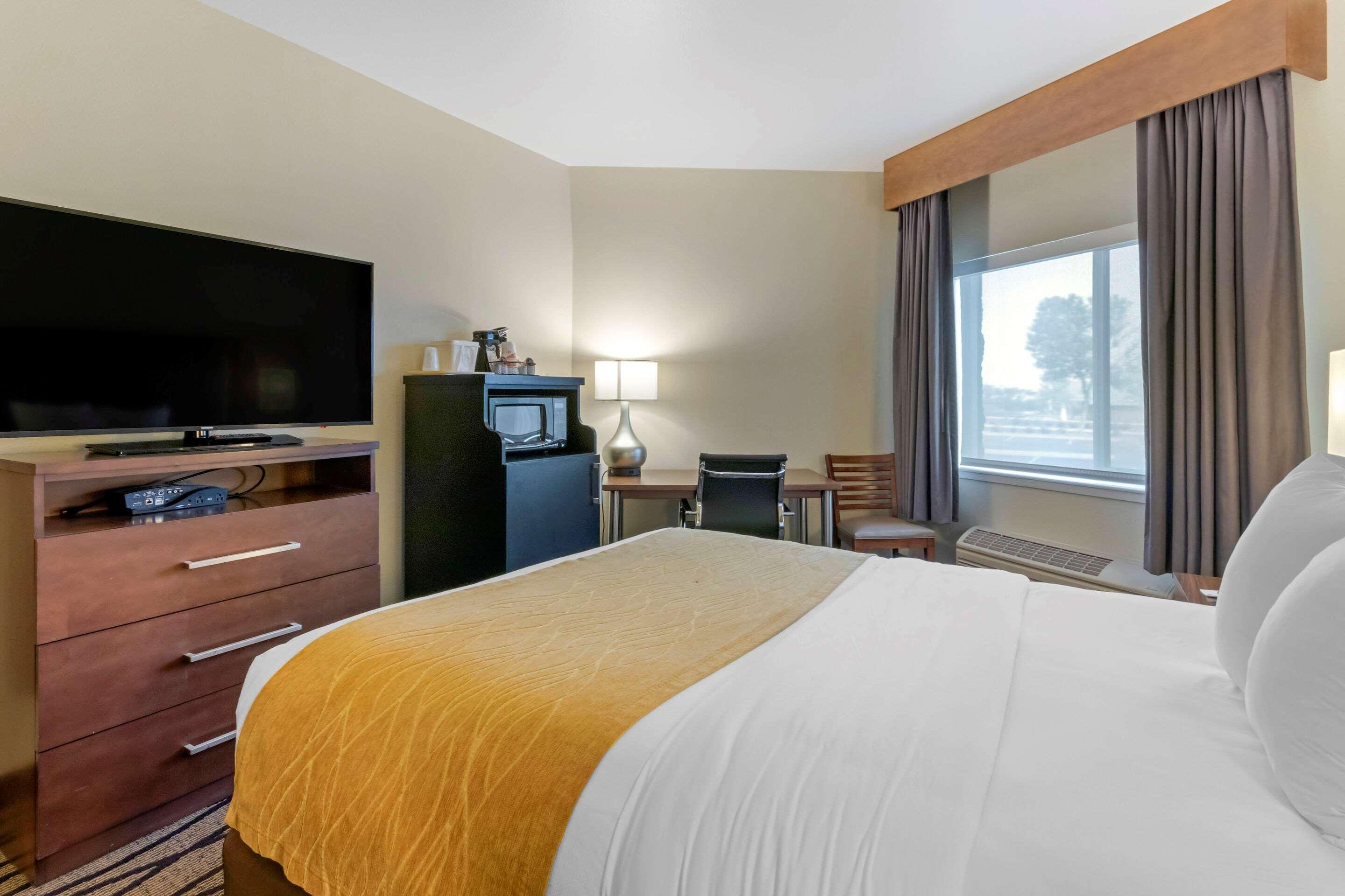 Comfort Inn & Suites Market - Airport Great Falls Εξωτερικό φωτογραφία