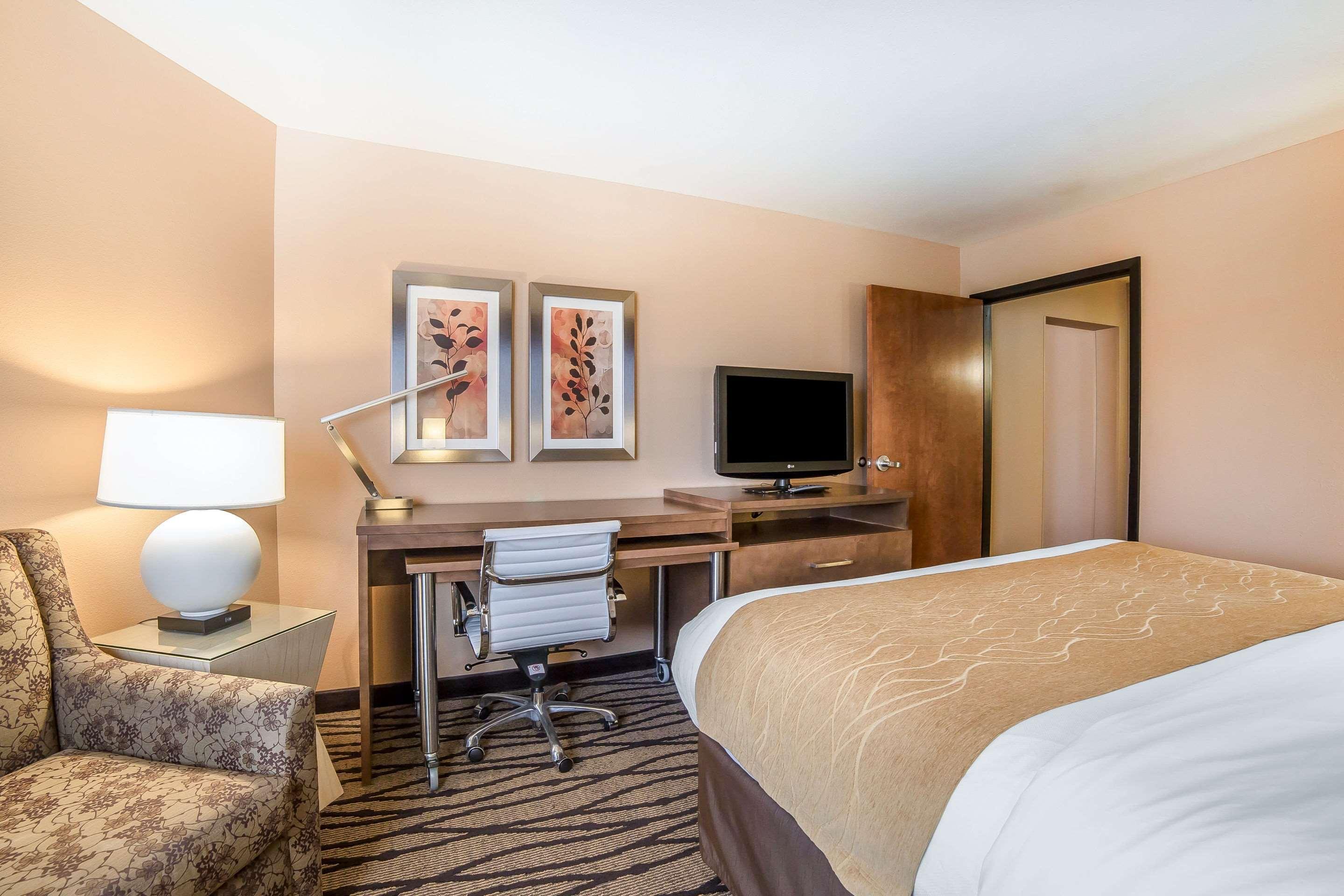 Comfort Inn & Suites Market - Airport Great Falls Εξωτερικό φωτογραφία