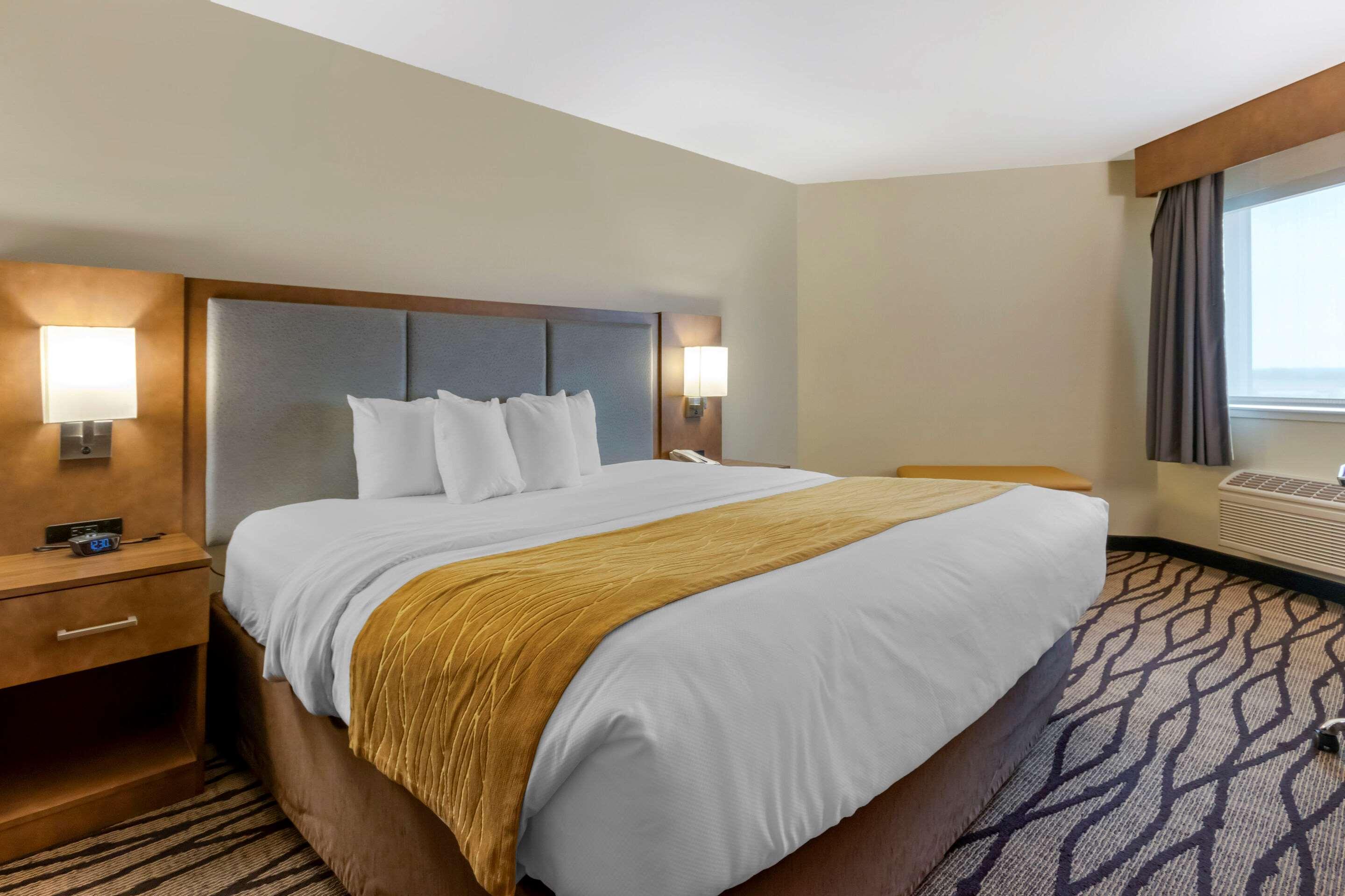 Comfort Inn & Suites Market - Airport Great Falls Εξωτερικό φωτογραφία