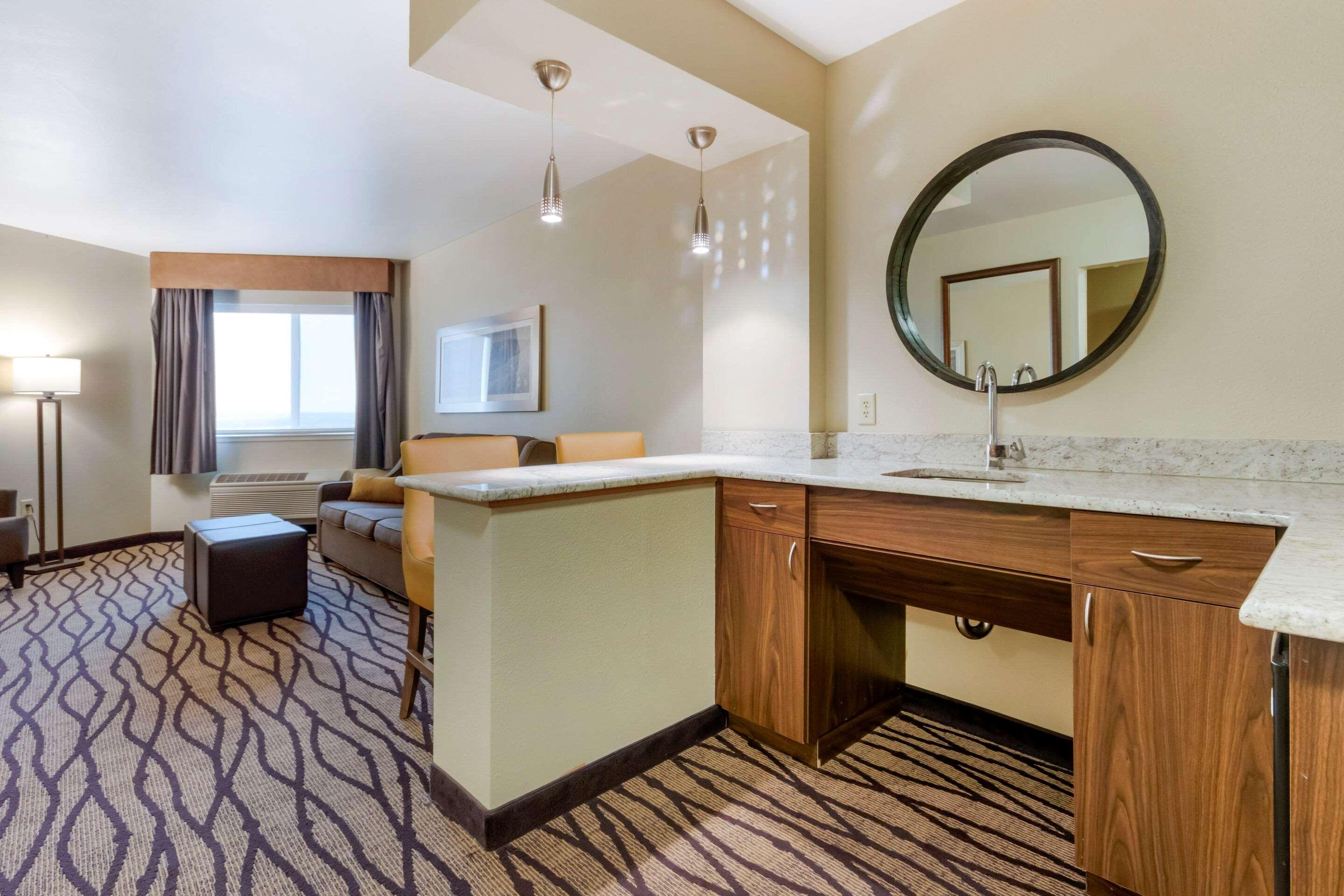 Comfort Inn & Suites Market - Airport Great Falls Εξωτερικό φωτογραφία