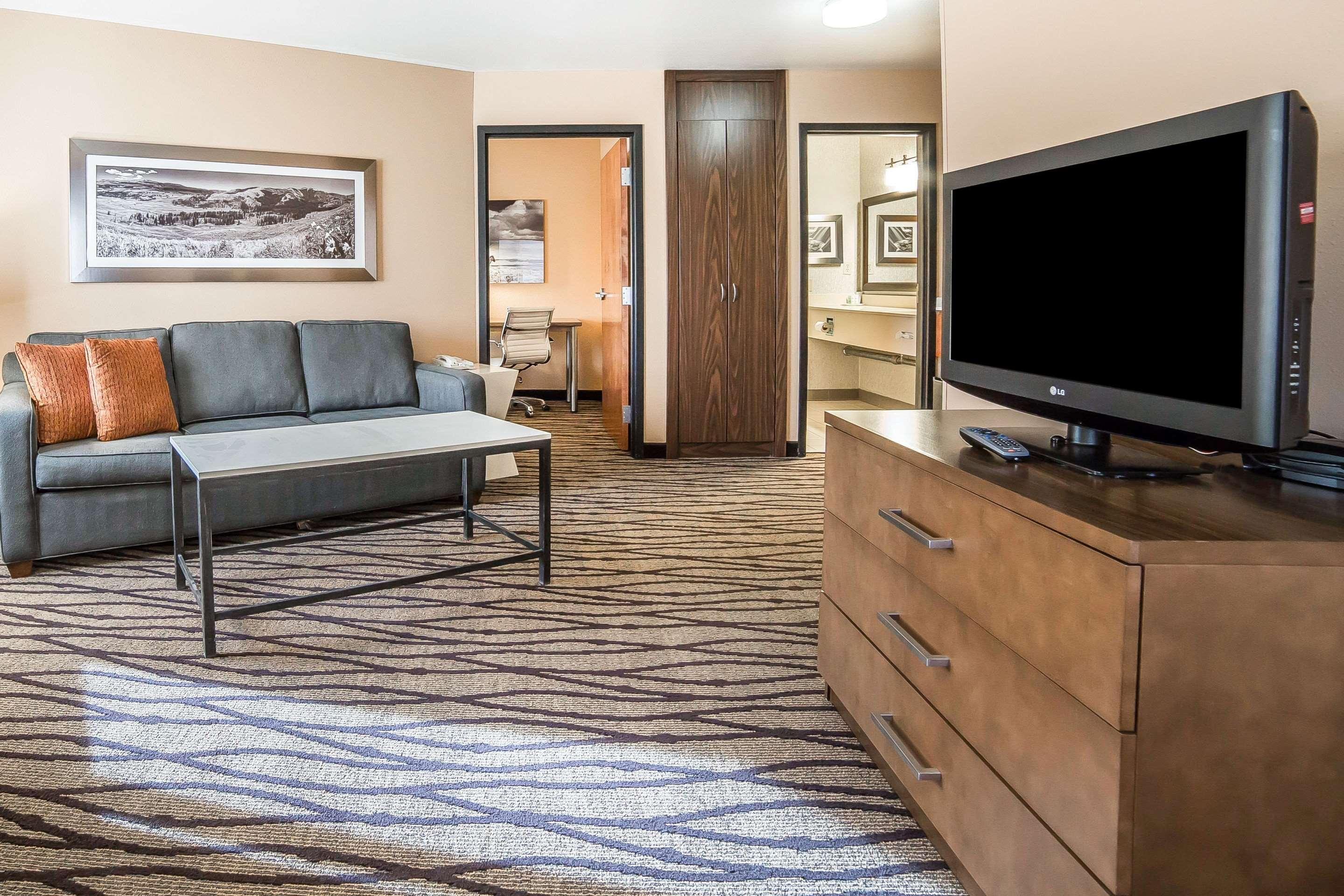 Comfort Inn & Suites Market - Airport Great Falls Εξωτερικό φωτογραφία