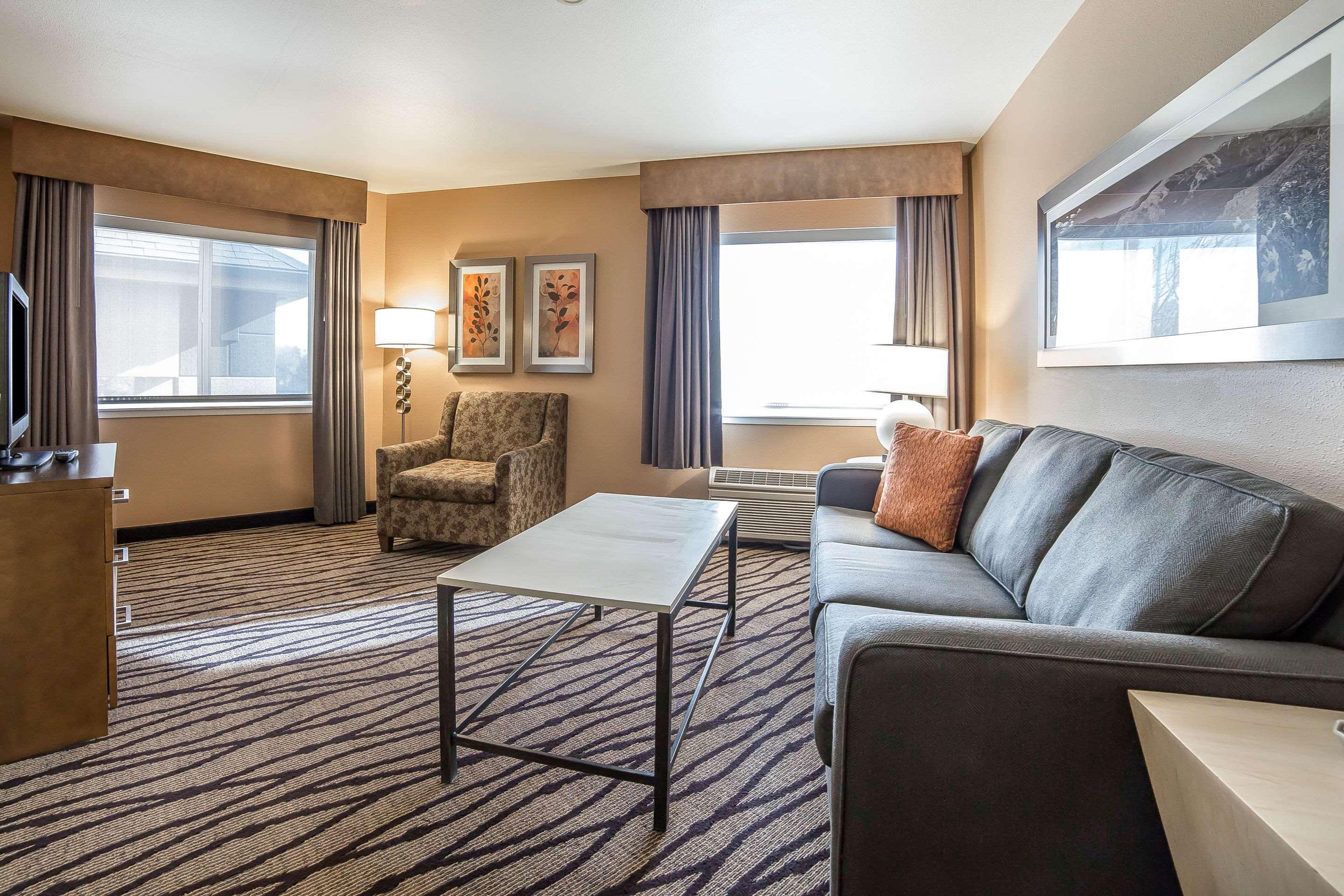 Comfort Inn & Suites Market - Airport Great Falls Εξωτερικό φωτογραφία