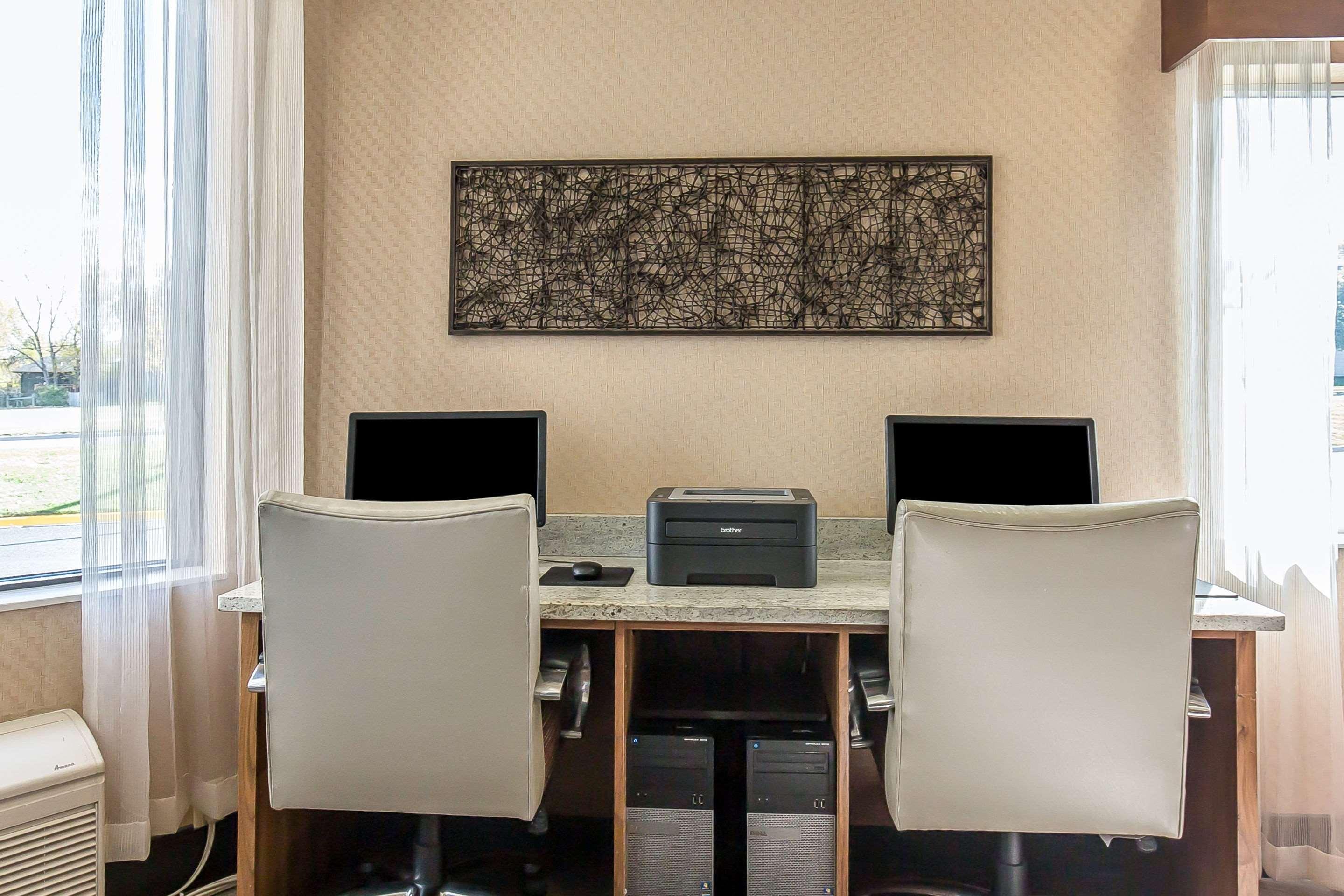 Comfort Inn & Suites Market - Airport Great Falls Εξωτερικό φωτογραφία
