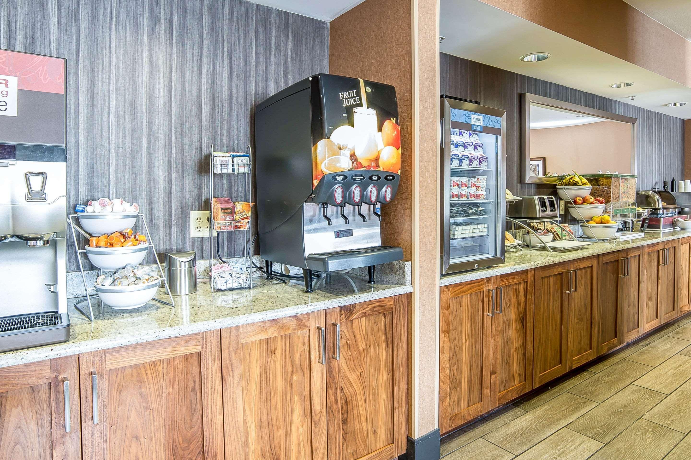 Comfort Inn & Suites Market - Airport Great Falls Εξωτερικό φωτογραφία