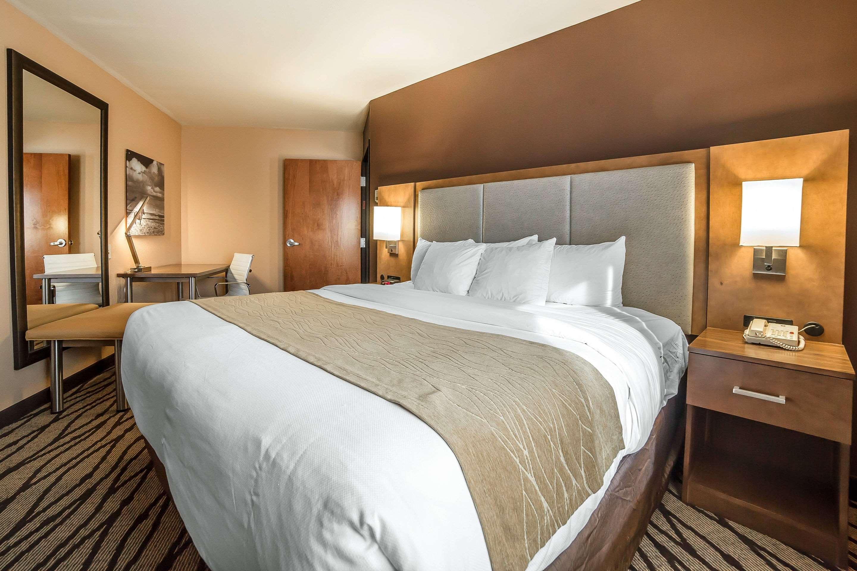 Comfort Inn & Suites Market - Airport Great Falls Εξωτερικό φωτογραφία
