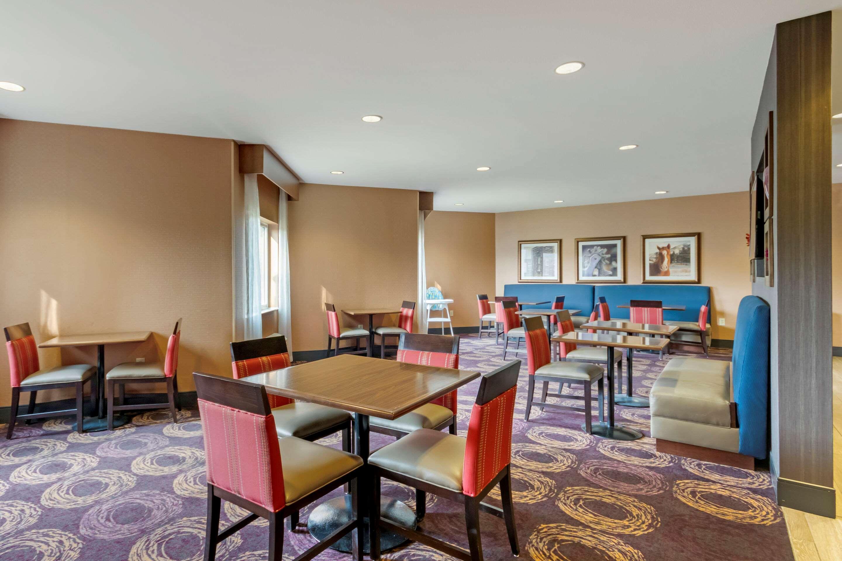 Comfort Inn & Suites Market - Airport Great Falls Εξωτερικό φωτογραφία