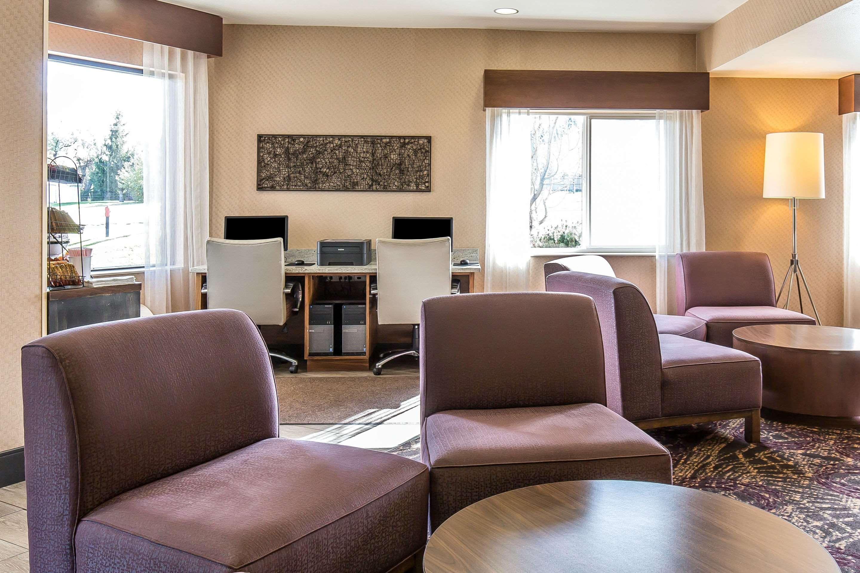 Comfort Inn & Suites Market - Airport Great Falls Εξωτερικό φωτογραφία